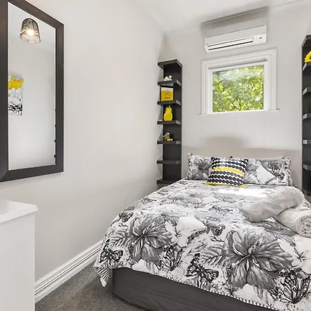 Peaceful & Private City Cottage With Carparks Wellington Exterior photo