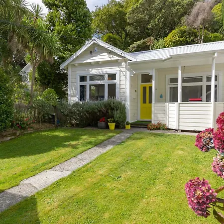 Peaceful & Private City Cottage With Carparks Wellington Exterior photo